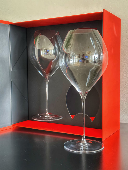 Presentförpackning / GiftBox Grand Rouge 70cl insida exklusiva Champagneglas